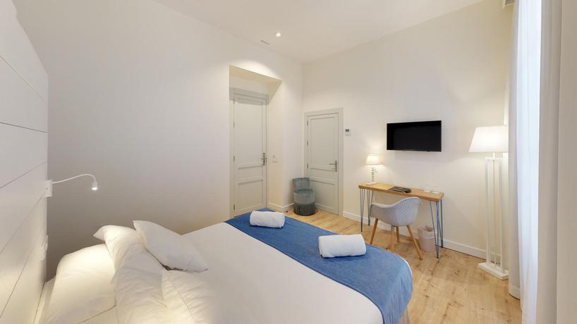 Imagen de la habitación del Hotel Madeinterranea Suites. Foto 7