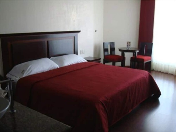 Imagen de la habitación del Hotel Madeira, Acatitl&aacute;n de Zaragoza. Foto 11