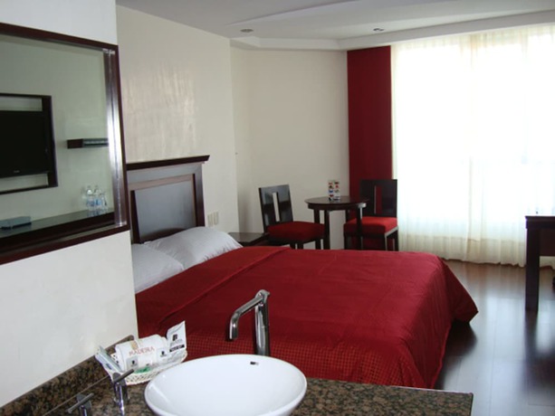 Imagen de la habitación del Hotel Madeira, Acatitl&aacute;n de Zaragoza. Foto 16