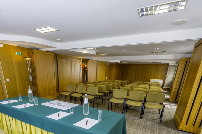 Imagen de los interiores del Hotel Madeira. Foto 12