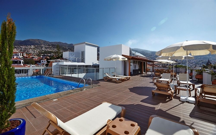 Imagen de la piscina del Hotel Madeira, Funchal. Foto 16