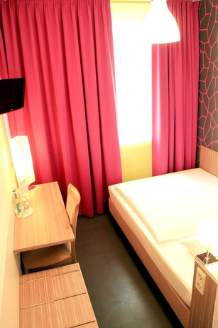 Imagen de la habitación del Hotel Madeleine. Foto 15