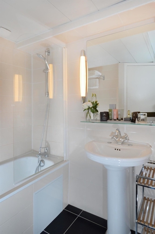 Imagen de la habitación del Hotel Madeleine Plaza. Foto 8