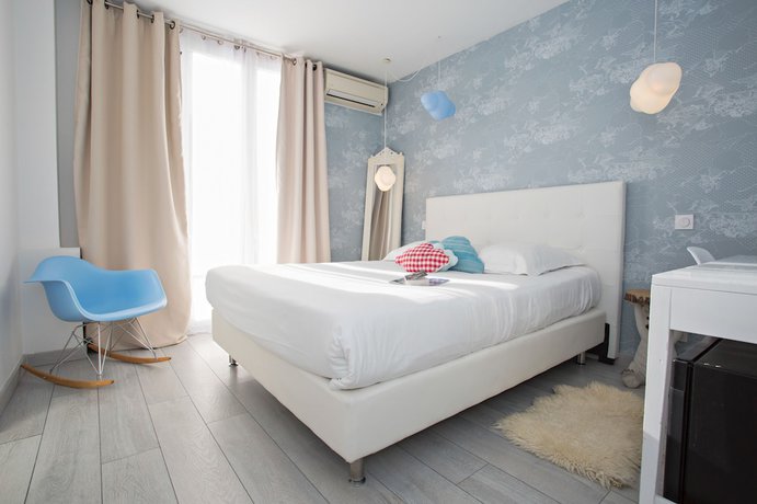Imagen de la habitación del Hotel Mademoiselle, Antibes. Foto 6