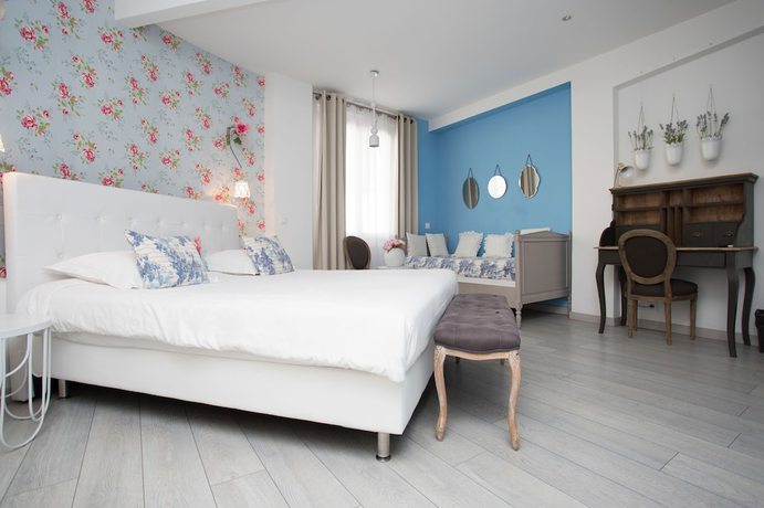 Imagen de la habitación del Hotel Mademoiselle, Antibes. Foto 16