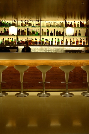 Imagen del bar/restaurante del Hotel Madero Buenos Aires. Foto 2