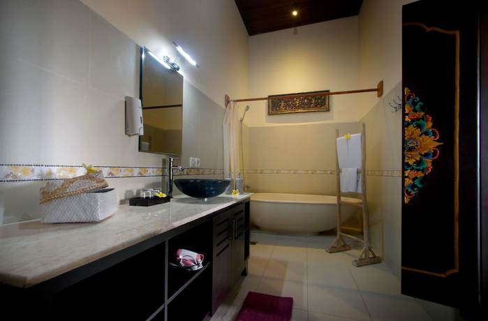Imagen de la habitación del Hotel Madesimon Villa. Foto 8