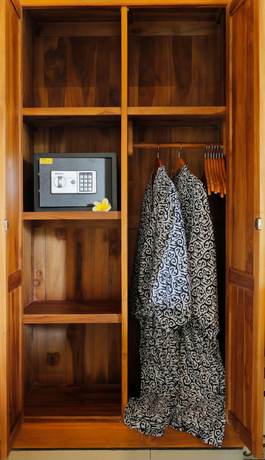 Imagen de la habitación del Hotel Madesimon Villa. Foto 11