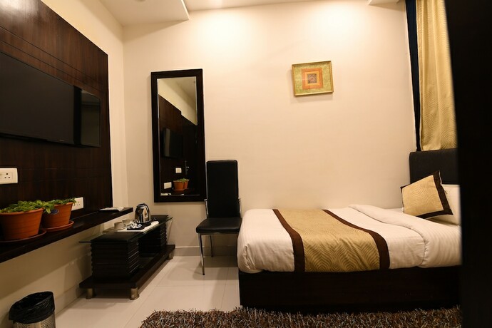 Imagen general del Hotel Madhav Muskan Residency. Foto 8