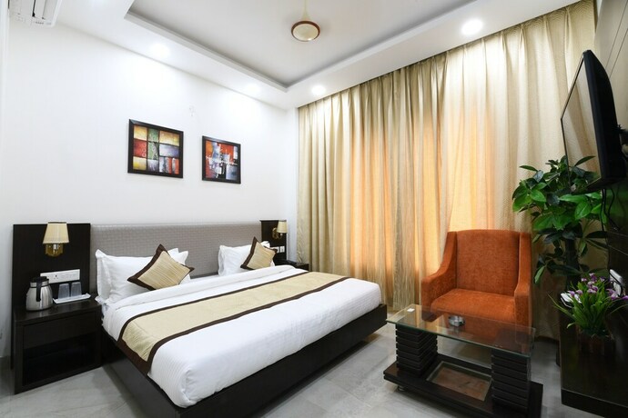 Imagen de la habitación del Hotel Madhav Muskan Residency. Foto 12