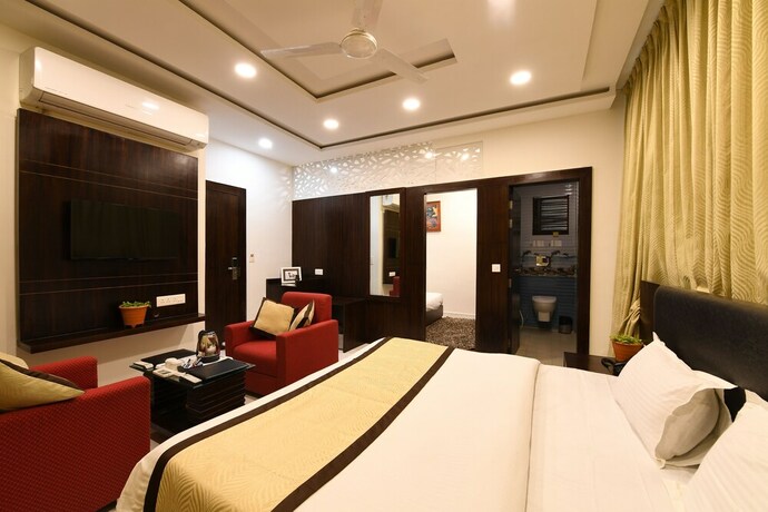Imagen de la habitación del Hotel Madhav Muskan Residency. Foto 17