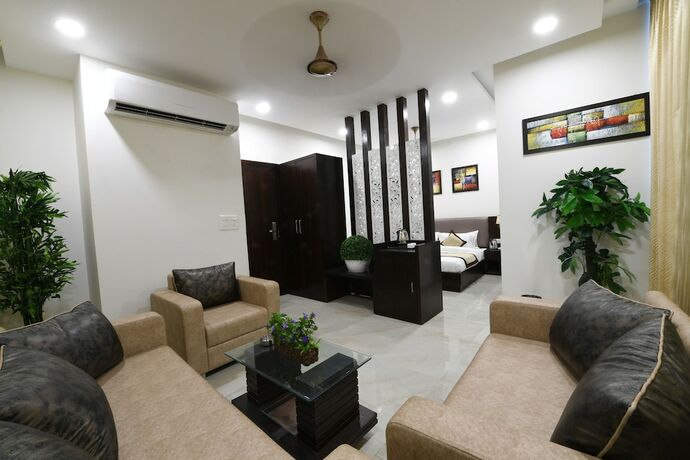 Imagen de la habitación del Hotel Madhav Muskan Residency. Foto 21