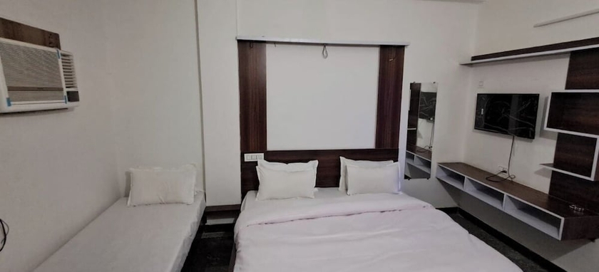 Imagen de la habitación del Hotel Madhu Sudhan. Foto 12