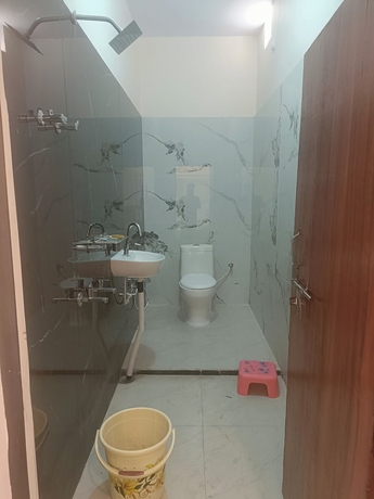 Imagen de la habitación del Hotel Madhur Kunj Guest House Pick and Drop. Foto 9