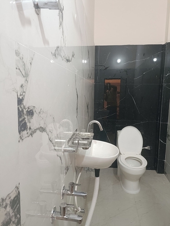 Imagen de la habitación del Hotel Madhur Kunj Guest House Pick and Drop. Foto 12