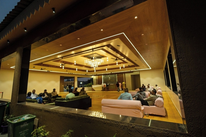 Imagen de los interiores del Hotel Madhuvan Resort. Foto 16
