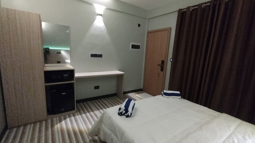 Imagen de la habitación del Hotel Madi Grand Maldives. Foto 12