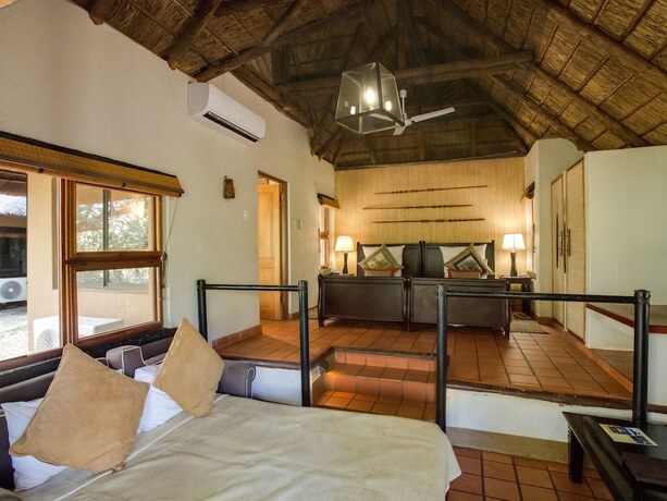 Imagen de la habitación del Hotel Madikwe River Lodge. Foto 20