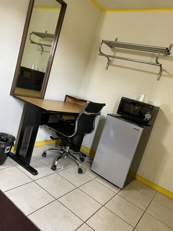 Imagen general del Hotel Madill Inn. Foto 3