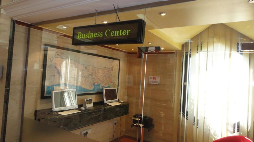 Imagen de la habitación del Hotel Madina Palace. Foto 7