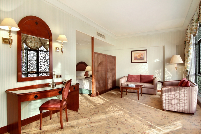Imagen de la habitación del Hotel Madinah Hilton. Foto 3