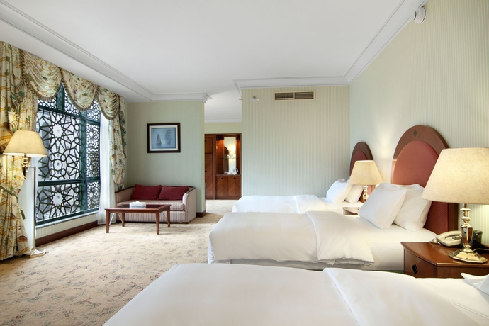 Imagen de la habitación del Hotel Madinah Hilton. Foto 4