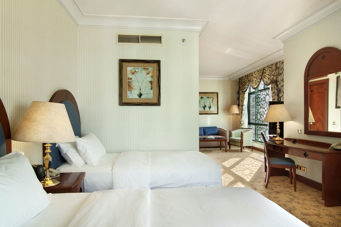 Imagen de la habitación del Hotel Madinah Hilton. Foto 5