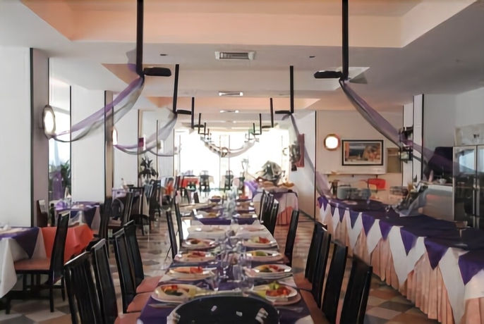 Imagen del bar/restaurante del Hotel Madison, Cattolica. Foto 4