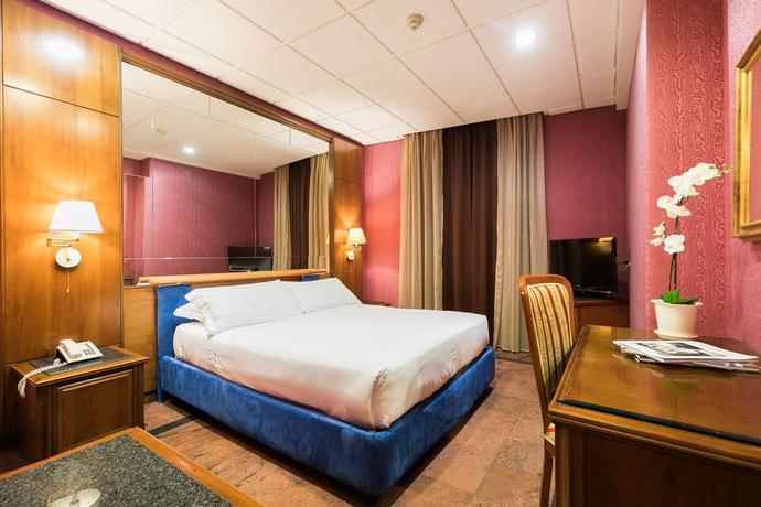 Imagen de la habitación del Hotel Madison. Foto 7