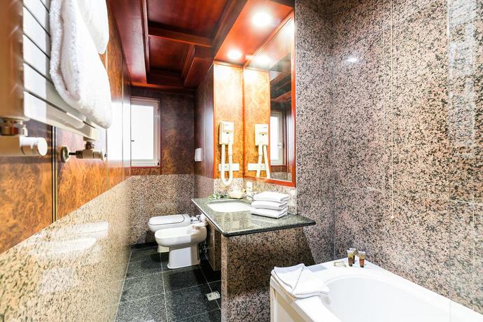 Imagen de la habitación del Hotel Madison. Foto 8