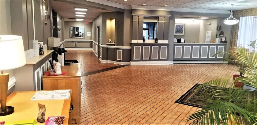 Imagen de los interiores del Hotel Madison Inn And Suites. Foto 18