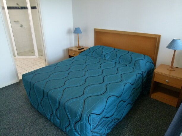 Imagen de la habitación del Hotel Madison Ocean Breeze. Foto 16