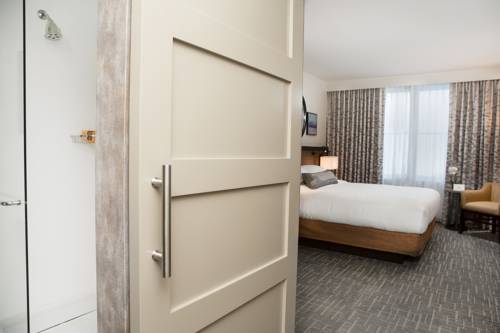 Imagen de la habitación del Hotel Madison and Shenandoah Conference Ctr. Foto 2
