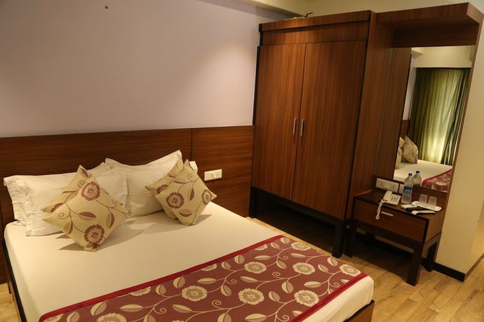 Imagen de la habitación del Hotel Madni Royale. Foto 6
