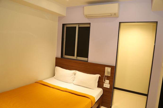 Imagen de la habitación del Hotel Madni Royale. Foto 12
