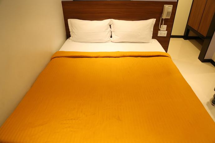 Imagen de la habitación del Hotel Madni Royale. Foto 13