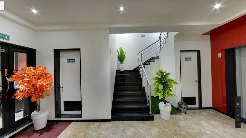 Imagen de la habitación del Hotel Madni Royale. Foto 14