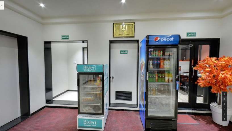 Imagen de la habitación del Hotel Madni Royale. Foto 16