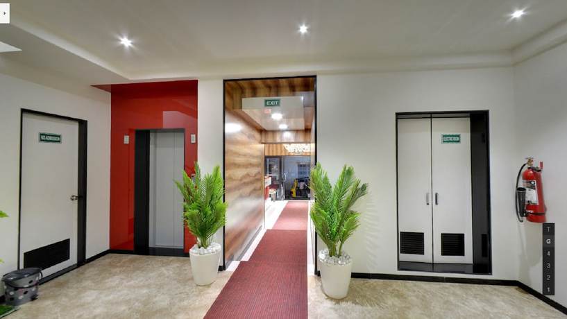 Imagen de la habitación del Hotel Madni Royale. Foto 17