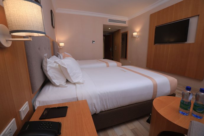 Imagen de la habitación del Hotel Mado. Foto 6