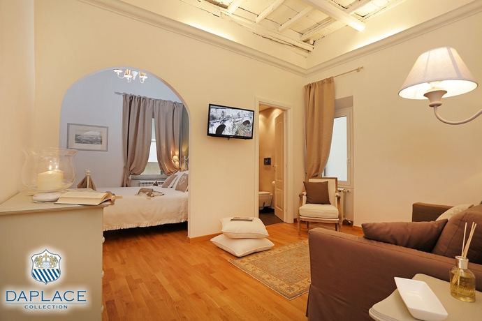 Imagen de la habitación del Hotel Madonna De' Monti Suites. Foto 2