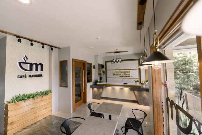 Imagen de los interiores del Hotel Madonna Hometel and Suites New Pandan. Foto 18