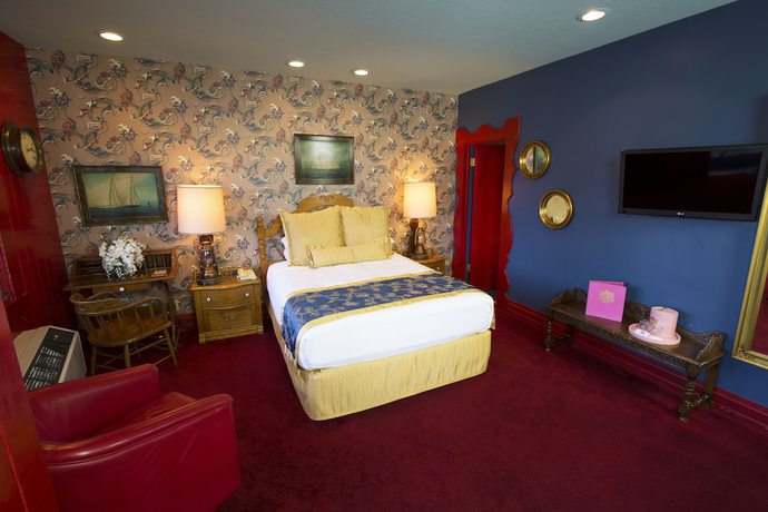 Imagen de la habitación del Hotel Madonna Inn. Foto 8