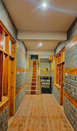 Imagen general del Hotel Madpackers Jibhi - Hostel. Foto 2