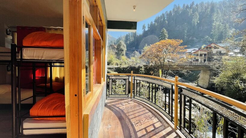 Imagen general del Hotel Madpackers Jibhi - Hostel. Foto 4