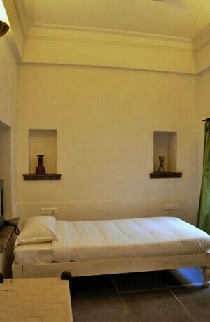 Imagen de la habitación del Hotel Madri Haveli. Foto 19