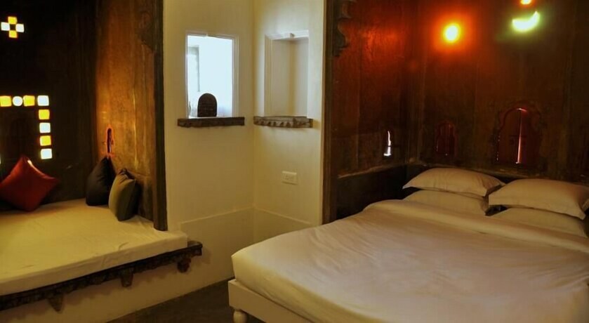 Imagen de la habitación del Hotel Madri Haveli. Foto 21