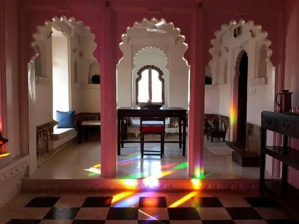 Imagen de la habitación del Hotel Madri Haveli. Foto 29
