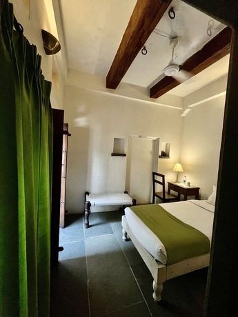 Imagen de la habitación del Hotel Madri Haveli. Foto 36