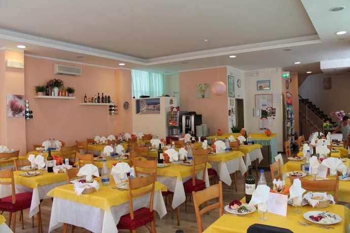Imagen del bar/restaurante del Hotel Madrid, Cattolica. Foto 8